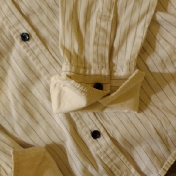 Button down Top - Picture 3 of 4